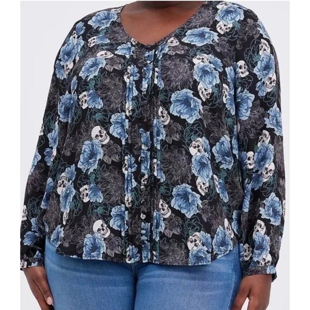 NEW Torrid Skull Floral Blouse Top Pintuck Button Front V-Neck 5X Black Goth